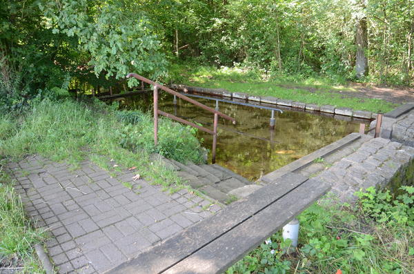 Bild vergrößern: mar_Wassertretstelle Lindenthal