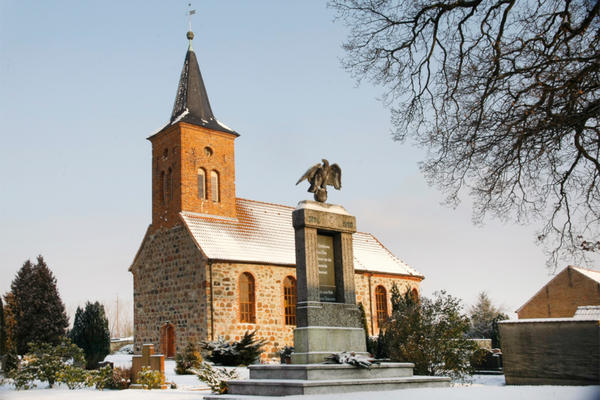 Bild vergrößern: Hemstedt Kirche_ Foto Hansestadt Gardelegen