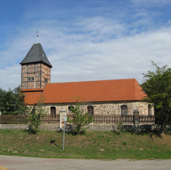 Bild vergrößern: Seethen Dorfkirche_ Foto Hansestadt Gardelegen