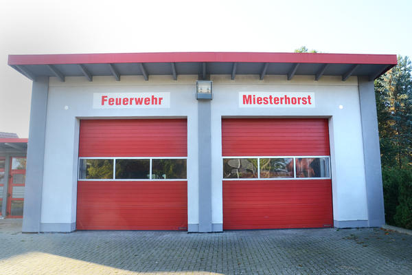 Bild vergrößern: Feuerwehrgertehaus Miesterhorst