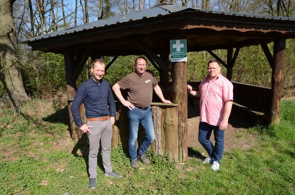 Bild vergrößern: Rettungspunkt am Schleusentempel