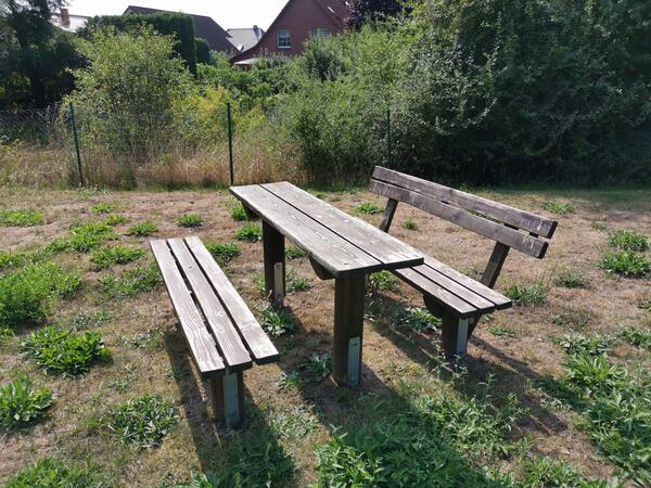 Bild vergr&ouml;&szlig;ern: Sitzb&auml;nke Ziepler Weg
