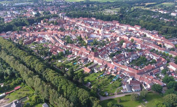 Bild vergrößern: Altstadt und Bahnhofsvorstadt